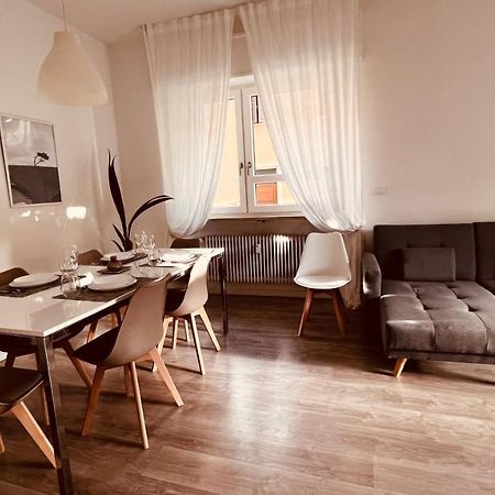 White House Lounge Supreme Apartment Udine Extérieur photo
