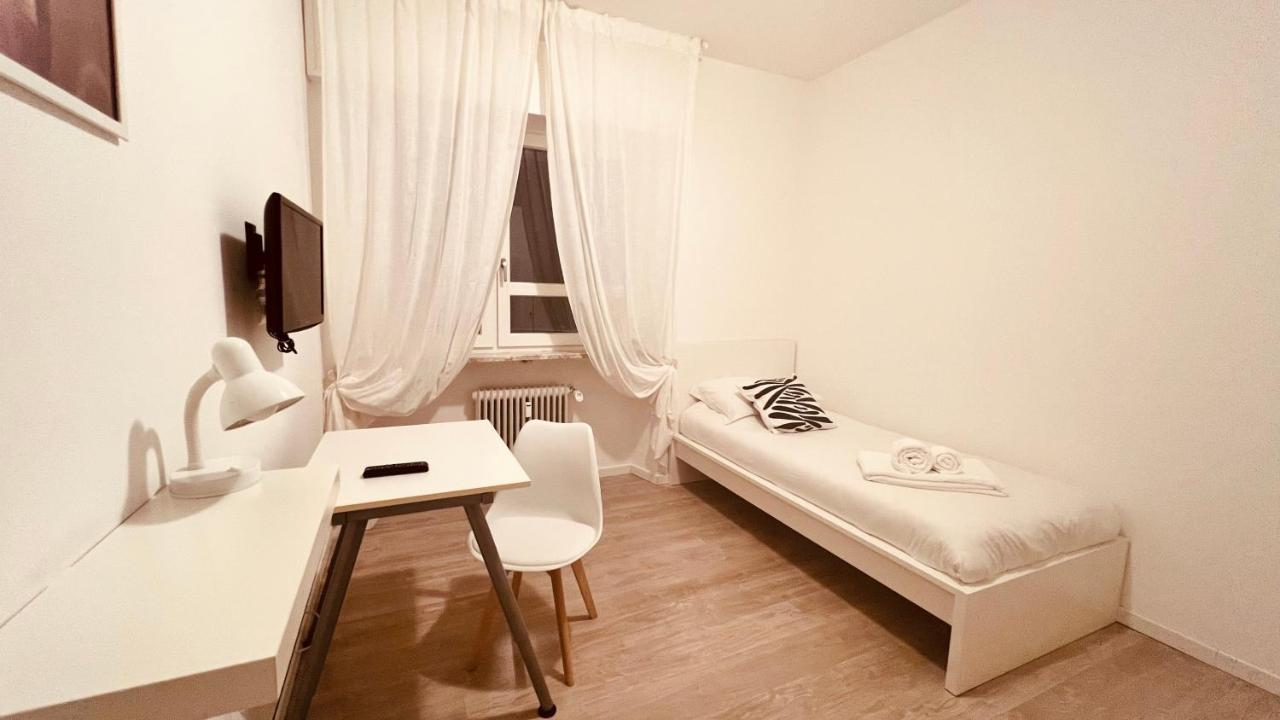 White House Lounge Supreme Apartment Udine Extérieur photo